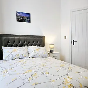 https://woodgrange-nest.brighton-hotels-england.com